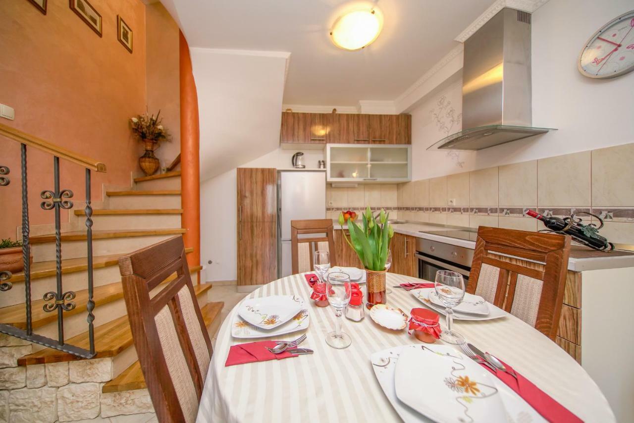 Apartment Stara Kuca มาลิสตอน ภายนอก รูปภาพ