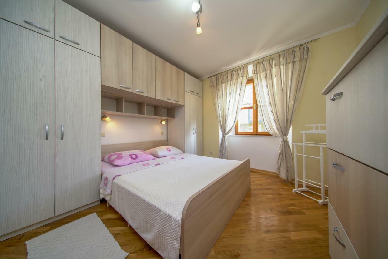 Apartment Stara Kuca มาลิสตอน ภายนอก รูปภาพ