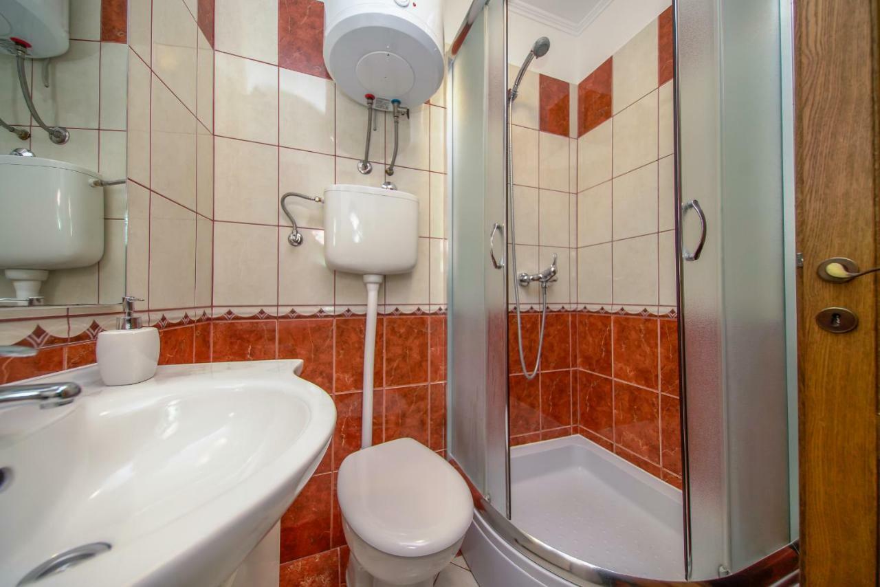 Apartment Stara Kuca มาลิสตอน ภายนอก รูปภาพ